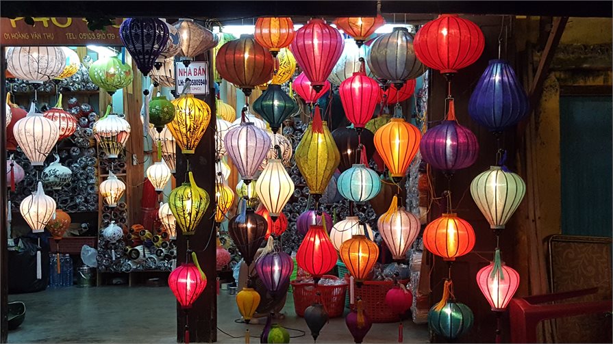 different coloured traditional Asian lanterns