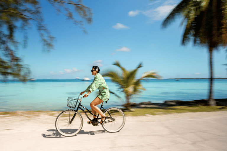 Paul Gauguin luxury cruises and Helloworld Travel 