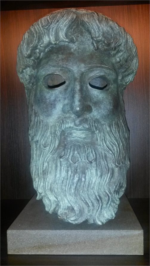 Roman bust with no eyes