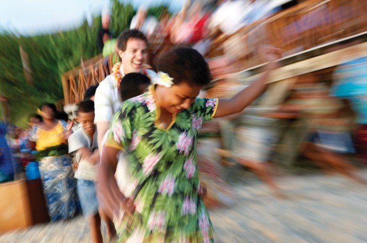 traditional Fijian dancing