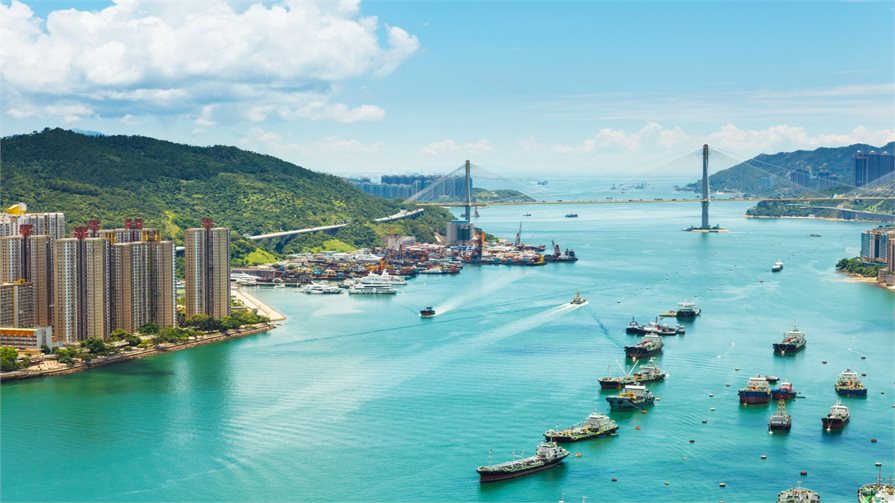 view of the Hong Kong harbor