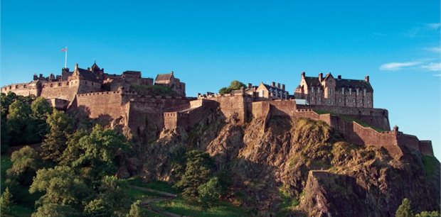 Fly to Edinburgh with Emirates