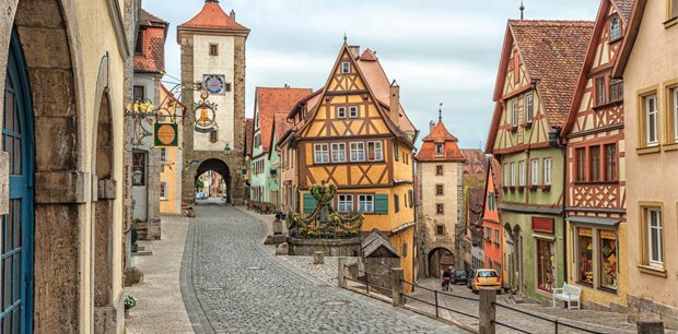 Fly to Hamburg with Emirates