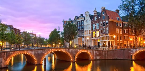 TRAFALGAR TOURS | Best of the Rhine and Amsterdam TRAFALGAR TOURS | Best of the Rhine and Amsterdam