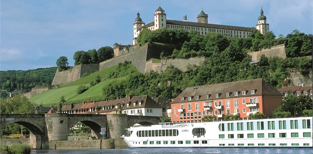 Uniworld | Classic Christmas Markets