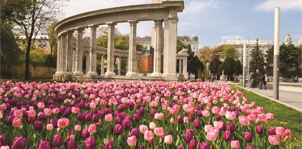Vienna Early Bird Sale with China Airlines