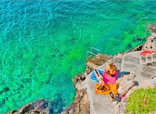 Emerald, Grand Western Mediterranean ex Barcelona to Rome Emerald, Grand Western Mediterranean ex Barcelona to Rome