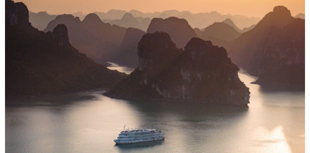 3 Day/2 Night Au Co Luxury Cruise 3 Day/2 Night Au Co Luxury Cruise