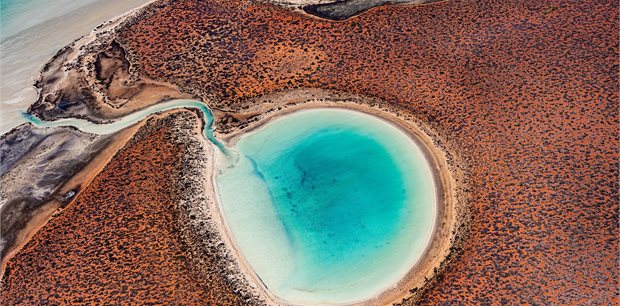 12 Day/11 Night Island Explorer 4WD Guided Tour