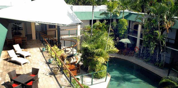 Bay Village Tropical Retreat and Apartments, Cairns