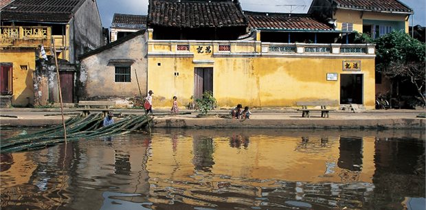 World Journeys | Essential Vietnam & Cambodia