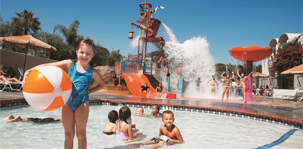 Howard Johnson Hotel & Water Playground Howard Johnson Hotel & Water Playground